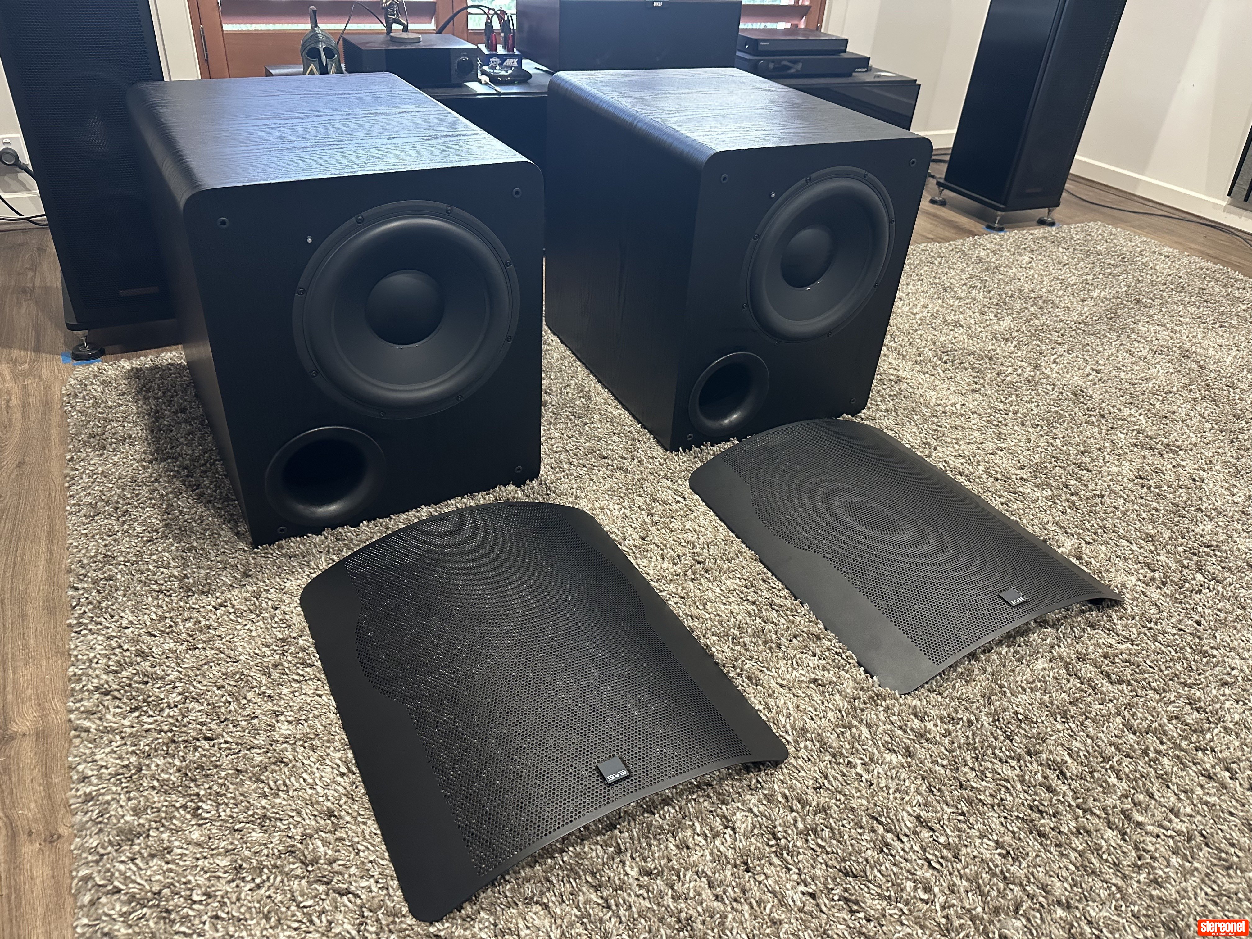 Pb2000 SVS Sound PB2000 (1 of 2) Subwoofer (Active / Powered) - Subwoofers ...