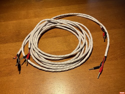 Wireworld Solstice 8 Speaker Cable (SOS) Speaker Cables