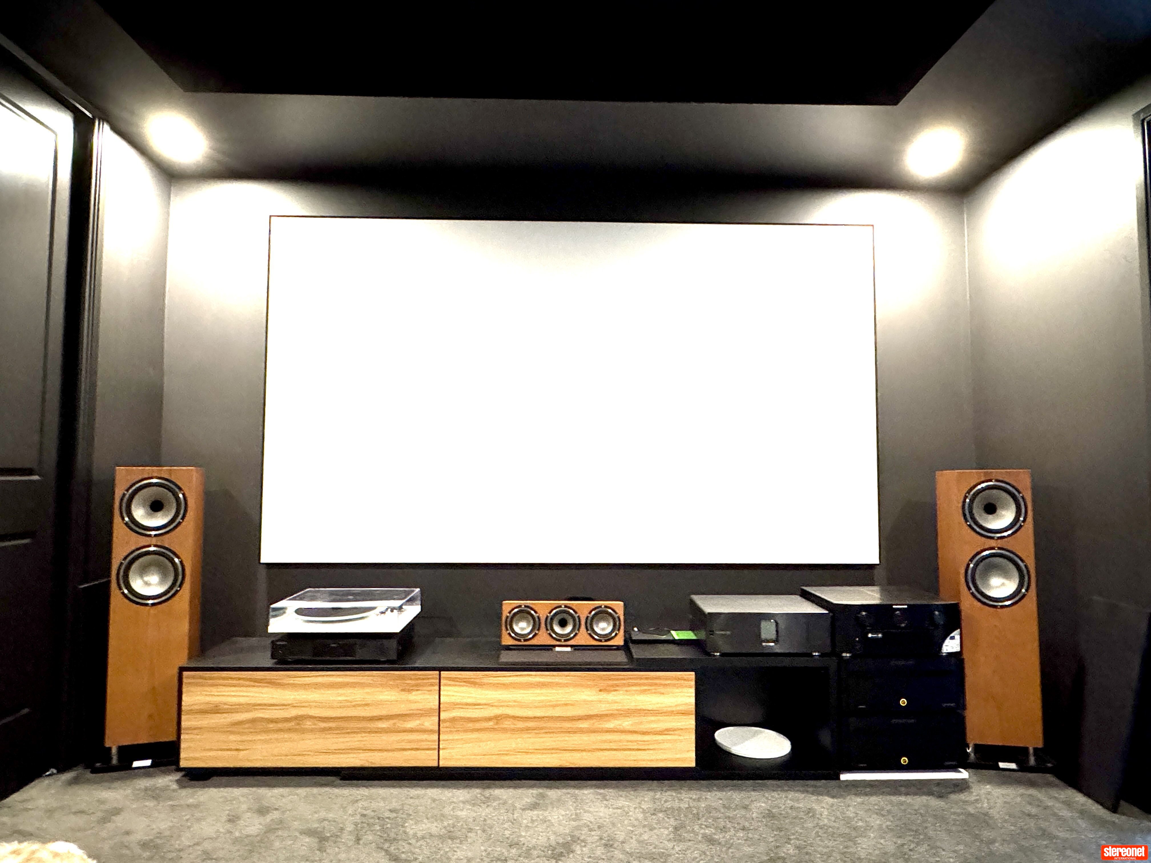 Tannoy Revolution XT Loudspeaker Package