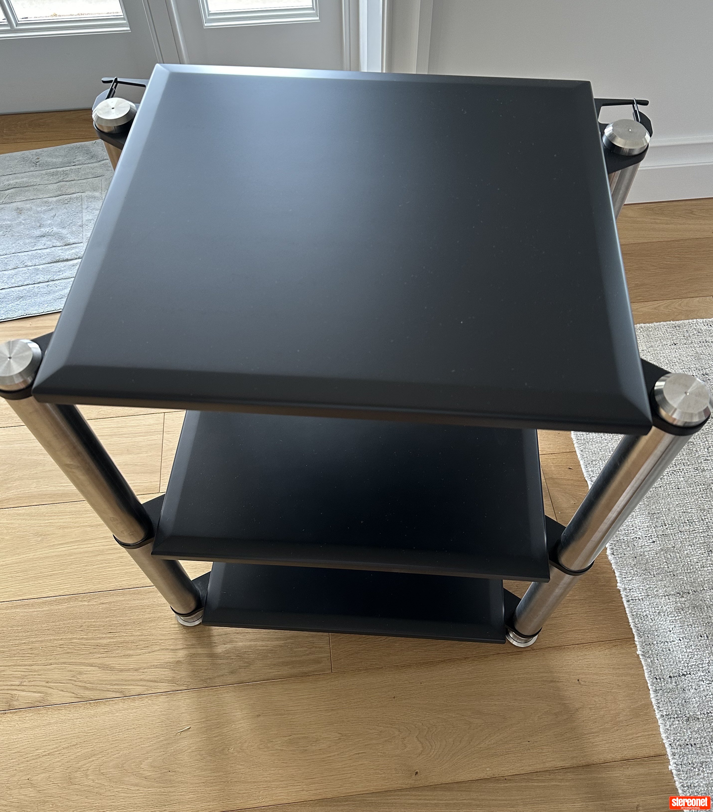For Signature Rack SGR Audio Signature AV Rack / Cabinet - Racks & Cabinets - StereoNET