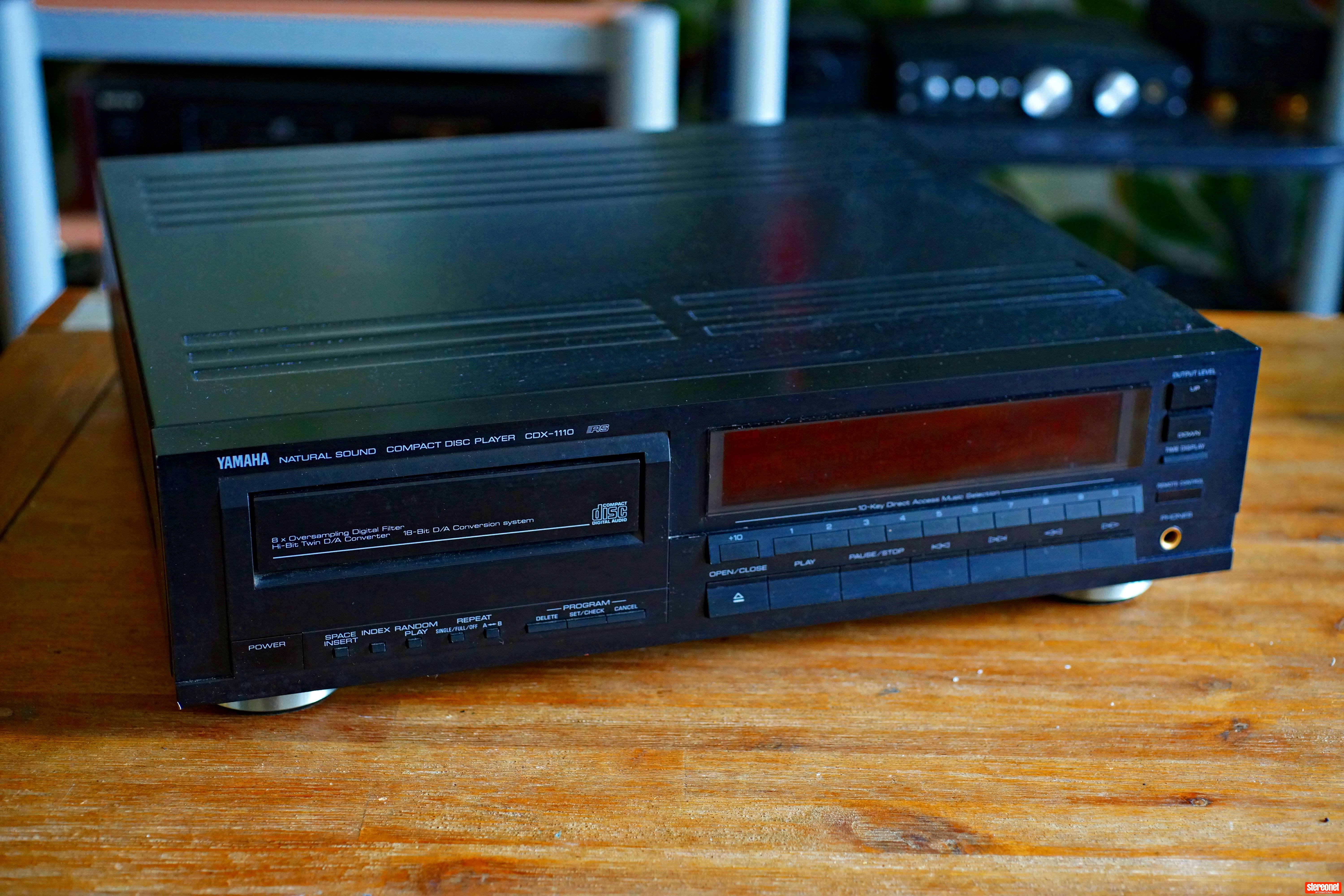 Yamaha CDX-1100 CD Player