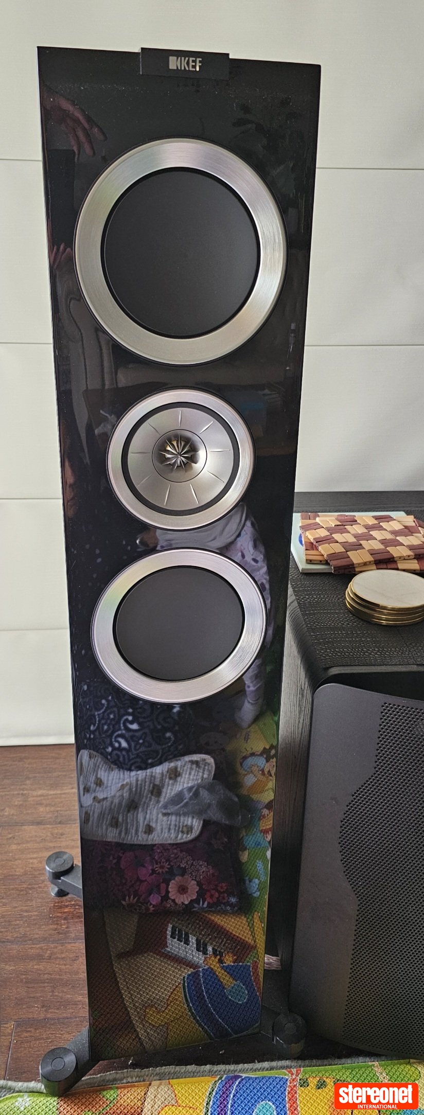 KEF R700 Floorstanding Loudspeakers