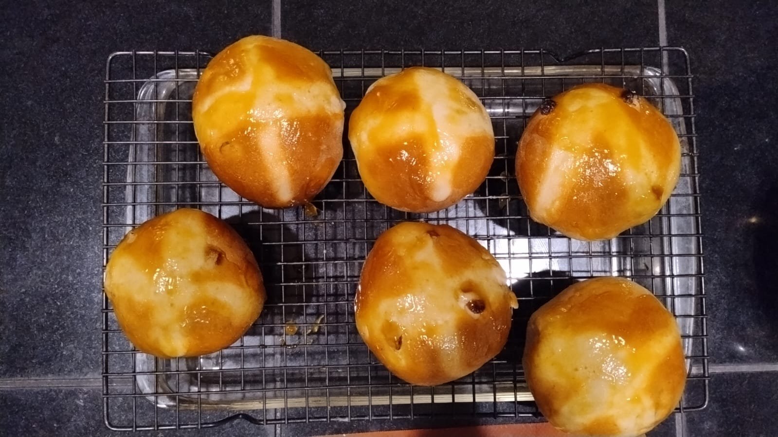 hotxbuns.jpg.5102b7506d456374adec92358cc5de9c.jpg