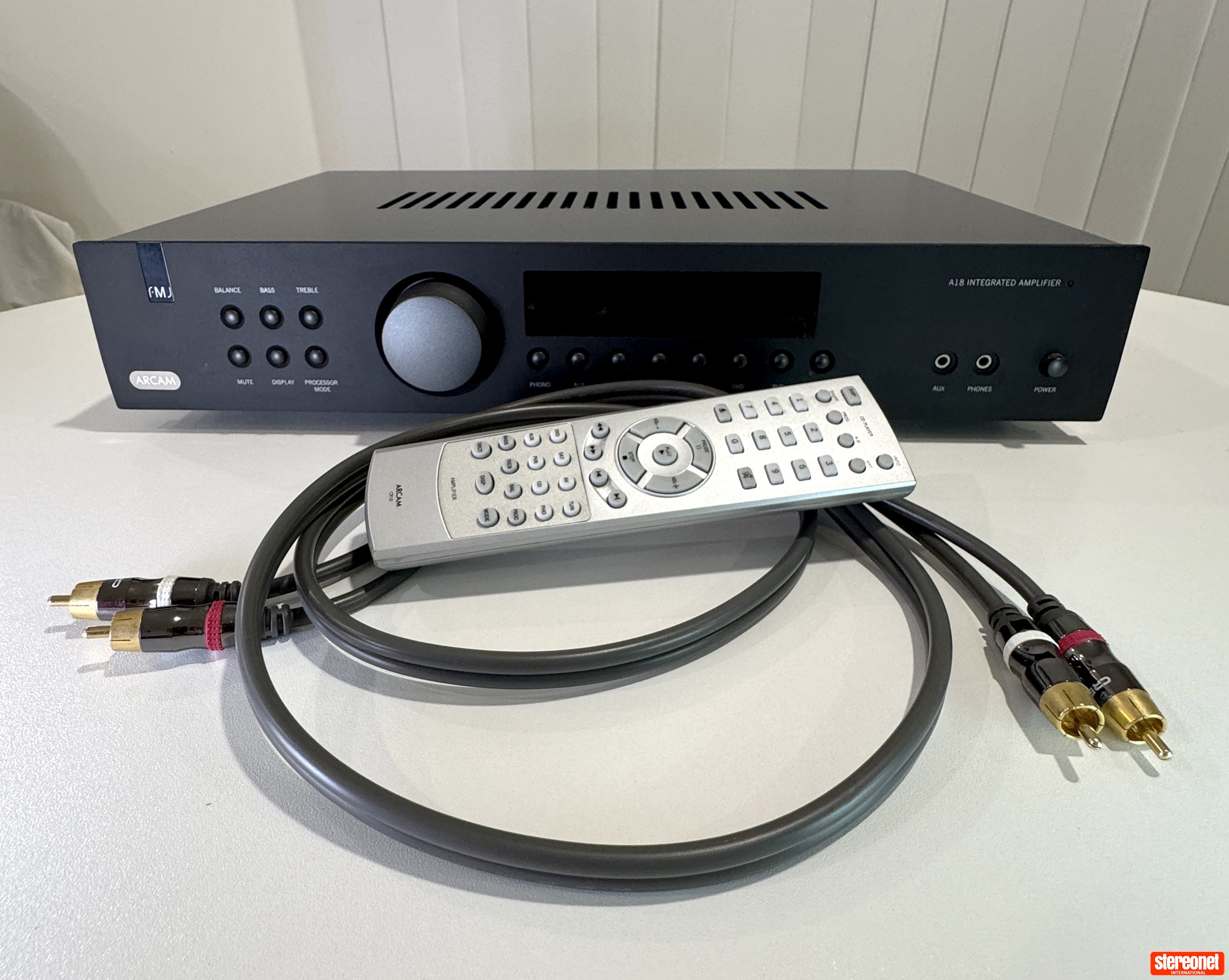 Arcam FMJ A18 Integrated Amplifier (Solid State)