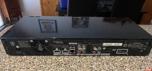 Panasonic DP-UB820 Blu-ray Player - DVD / Blu-ray / Streaming Players ...