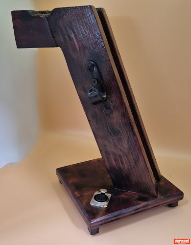 RusticStands Berserkr Med-Large w/green hook Headphones Stand