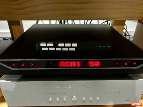 NuForce IA-18 Integrated Amplifier (Solid State)