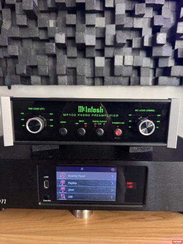 McIntosh Mp100 Phono Preamplifier