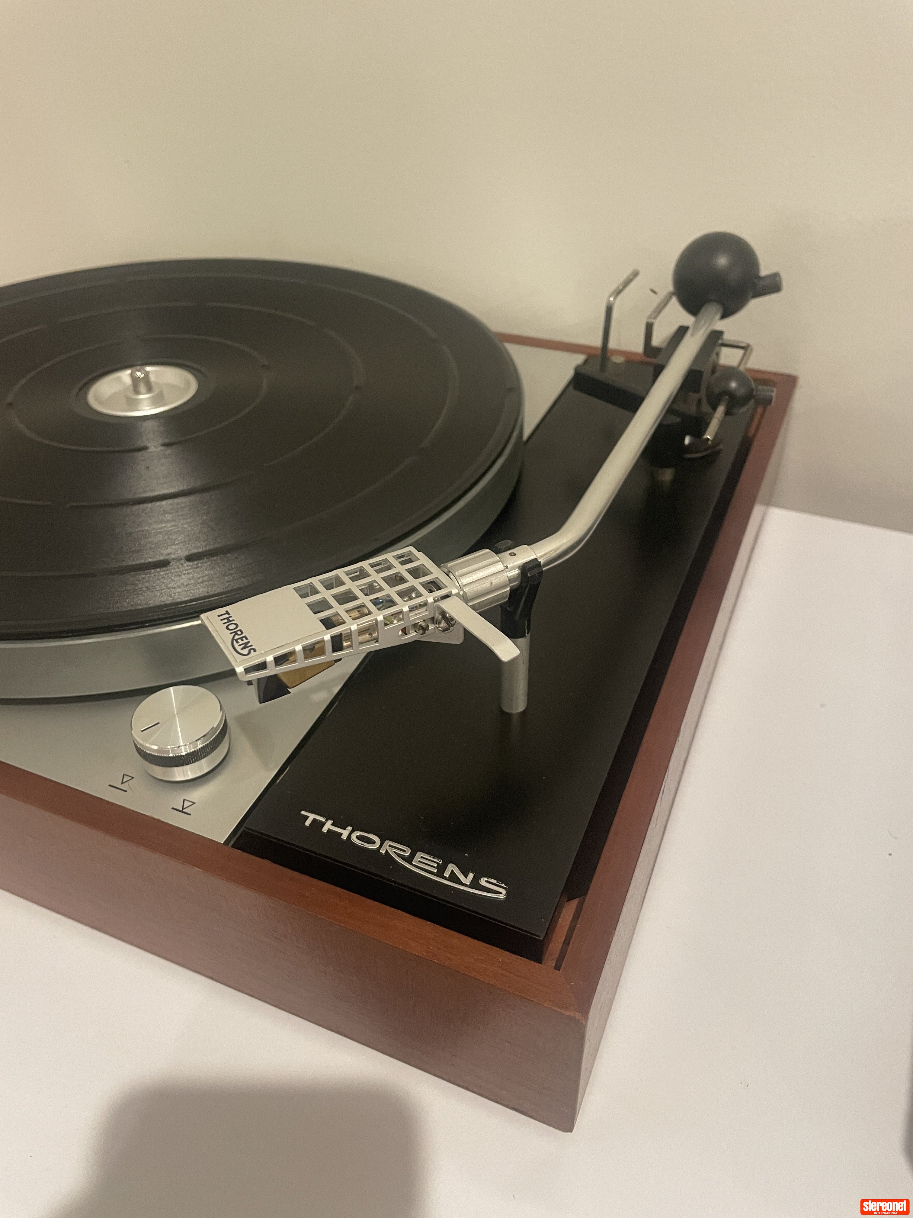 Thorens TD 1601 Noire (avec cellule TAS 1600) - Chaînes vinyle