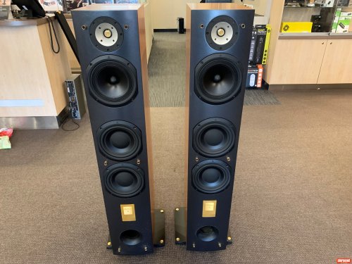 Triangle Electroacoustique Celius ESW Floorstanding Loudspeakers
