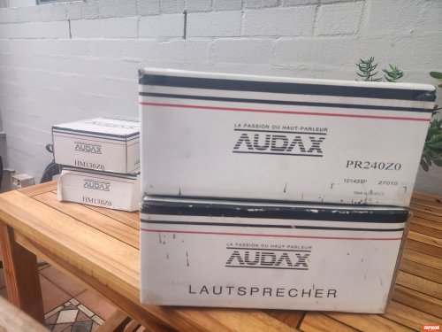 Audax PR240Z0 Bass Driver