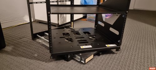 More information about "Middle Atlantic SRSR-4-16 AV Rack / Cabinet"