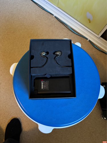 Shure ske1500 Headphones - In Ear Monitors