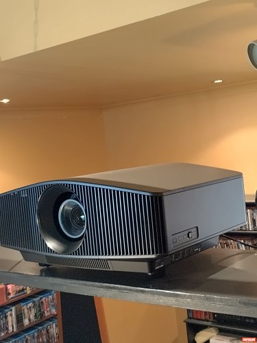 Sony VPL-VW760es Projector