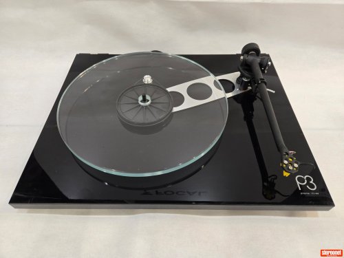 Rega Planar 3 Turntable and Tonearm Package