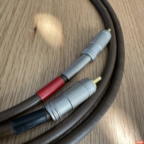 Belden 8402 with Switchcraft Connectors 1m (3 of 3) Interconnect Cables (RCA)
