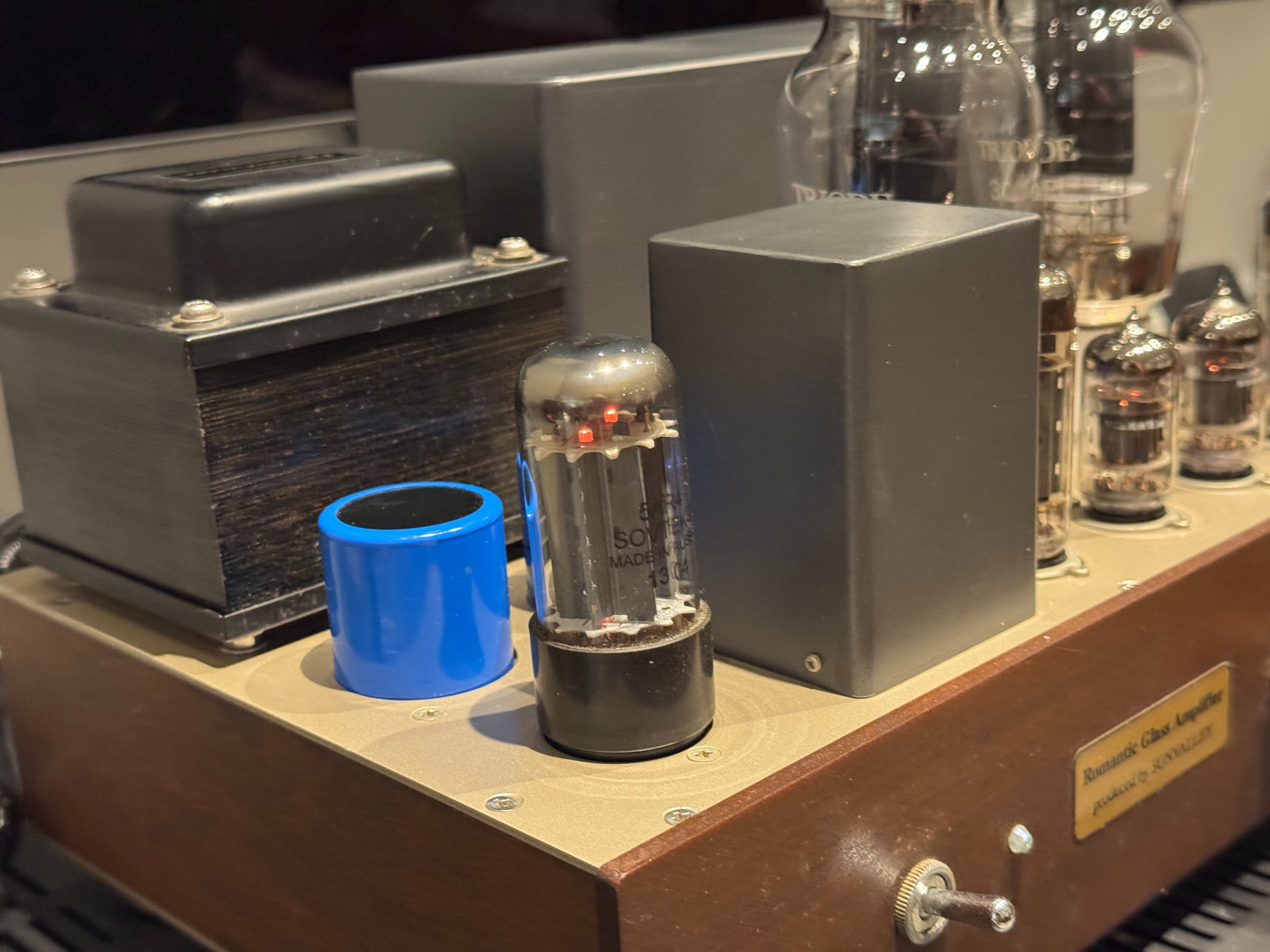 New to me: Sunvalley JB-300B Romantic Glass Amplifier - Stereo