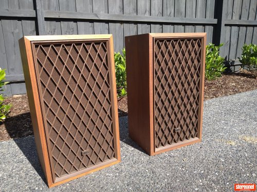 Realistic Nova 8 Floorstanding Loudspeakers