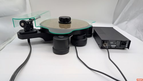 AVID HiFi Diva II SP Turntable