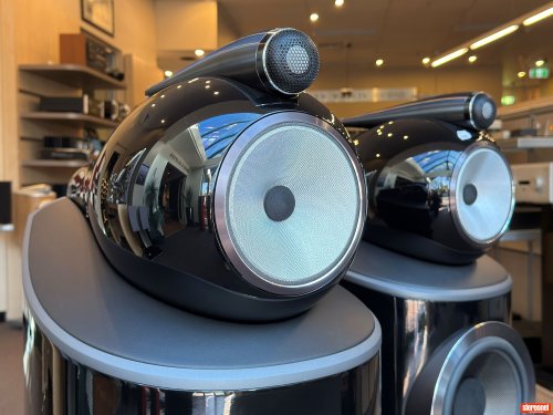Bowers & Wilkins 801 D4 Floorstanding Loudspeakers