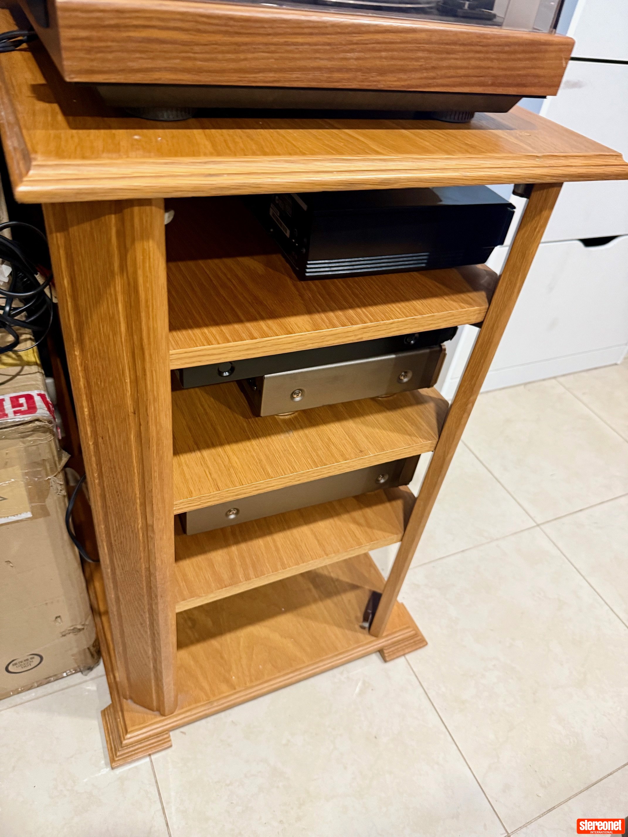 Oak Rack Audiorack American Oak Rack - Racks & Cabinets - StereoNET