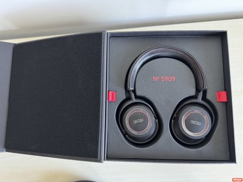 Mark Levinson No.5909 Headphones - Over/On Ear