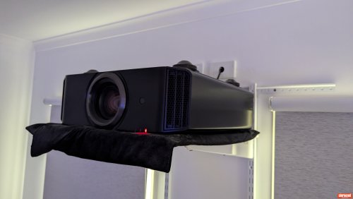 JVC X500R Projector