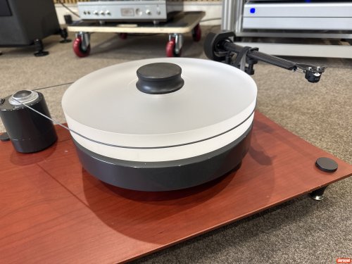 Pro-Ject RPM9 Turntable