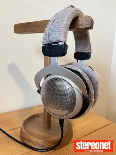 Beyerdynamic DT880 250ohm Headphones - Over/On Ear