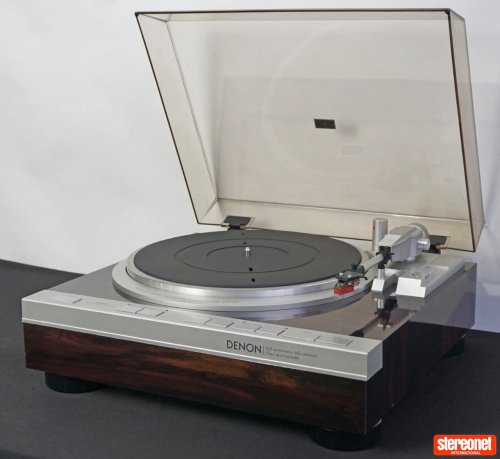 Denon DP-47F Turntable