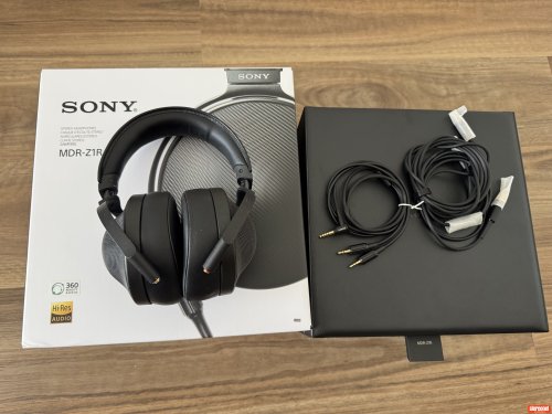 Sony MDR-Z1R Headphones - Over/On Ear