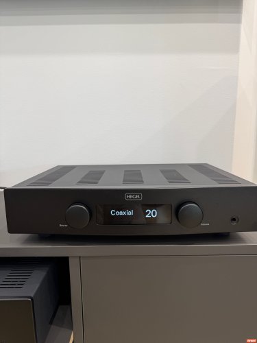 Hegel Music Systems Hegel H120 Integrated Amplifier (Solid State)