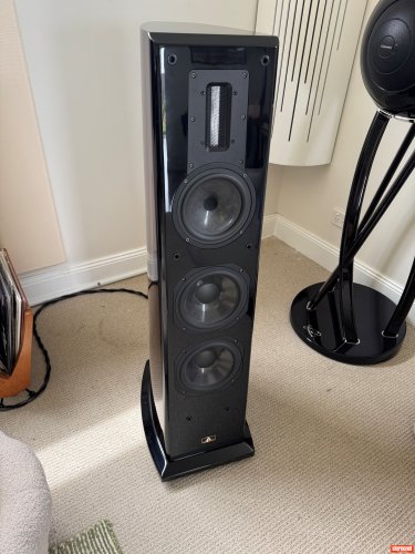 Aurum Cantus V7F Floorstanding Loudspeakers