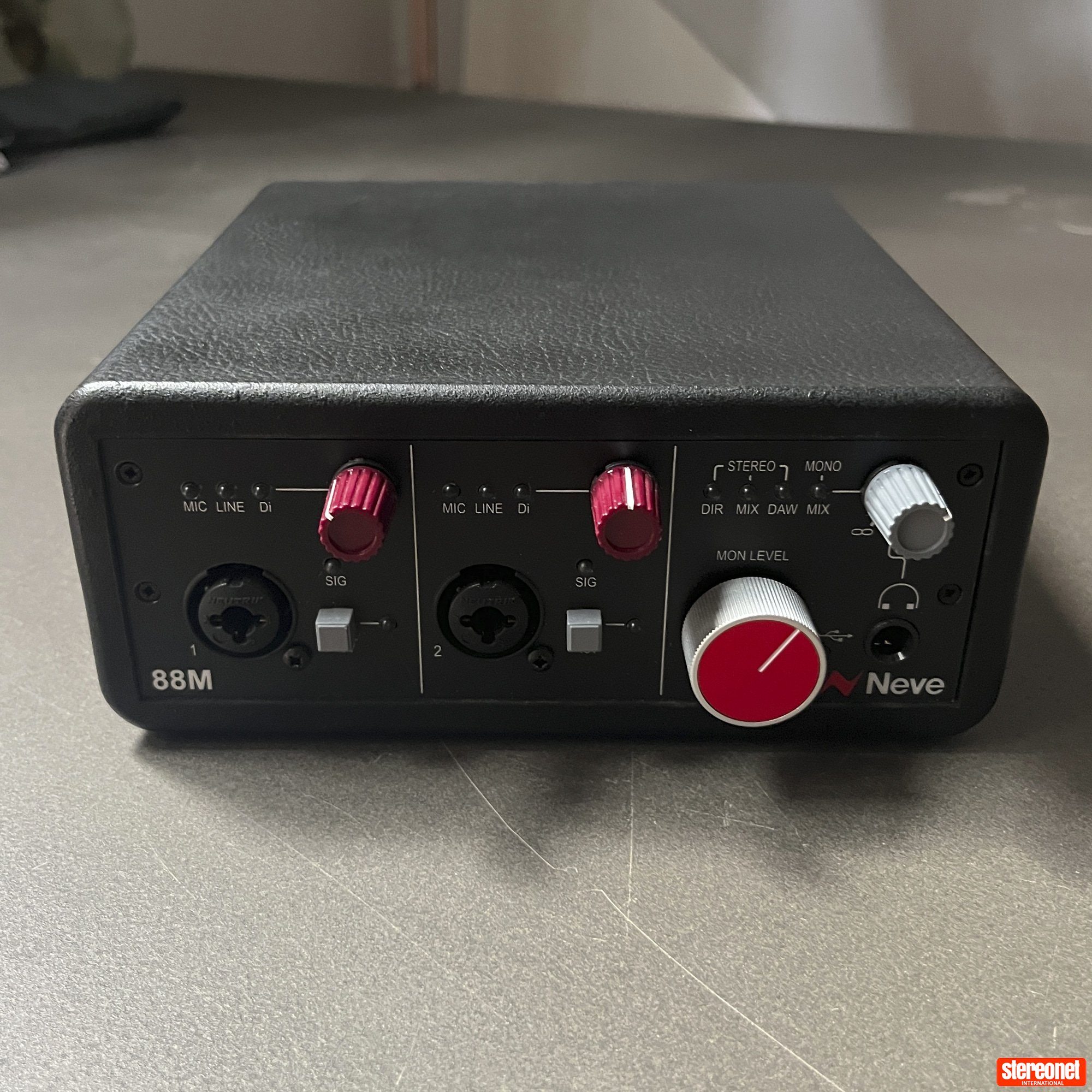 AMS Neve 88M Digital Interface - Headphone Amps & DACs - StereoNET