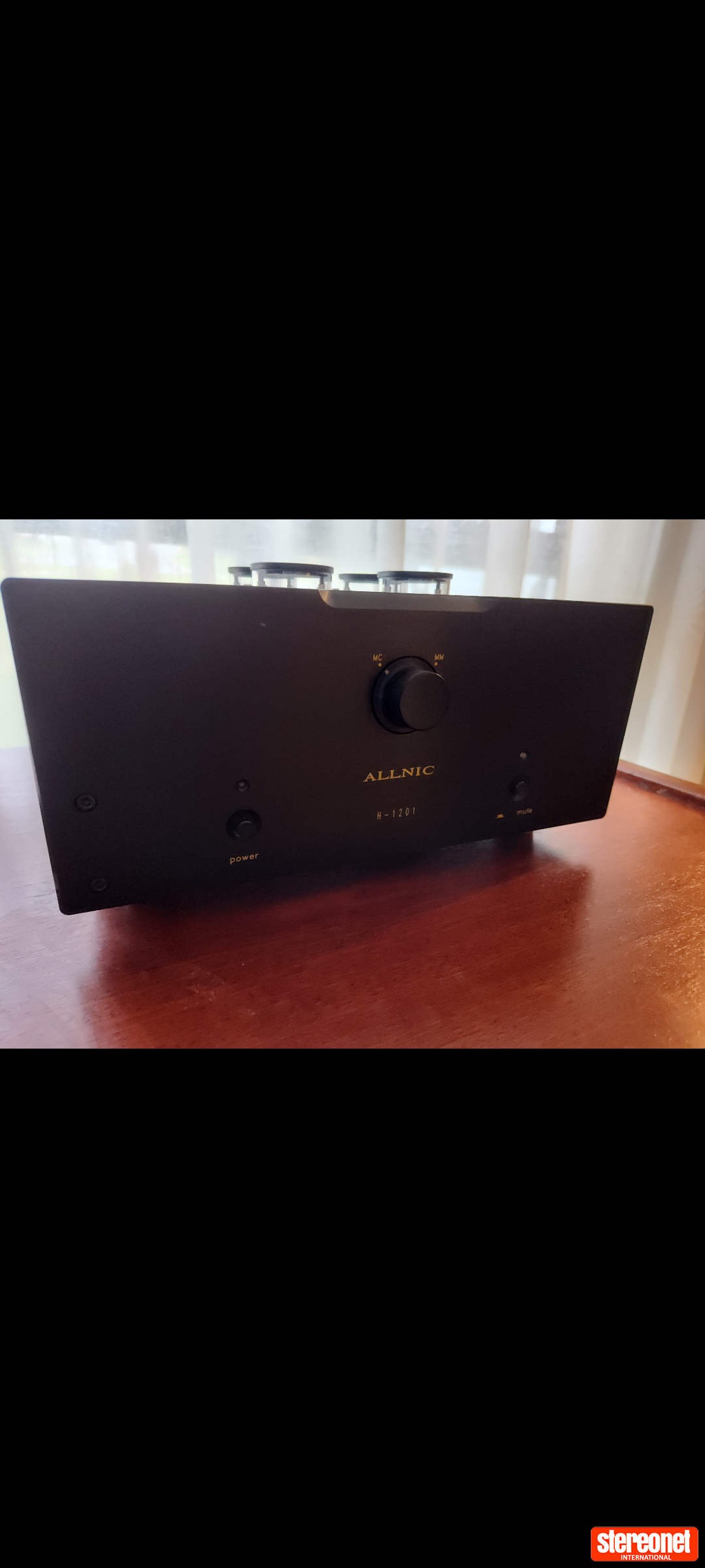 Allnic Audio H1201 Phono Preamplifier