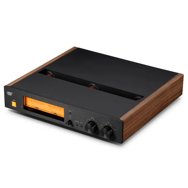 0001_MoFi_MasterPhono_Phono_Preamp_Walnut_High_Angle_Left.webp.406deb5369df58f0ebdb8d10d59aa731.webp