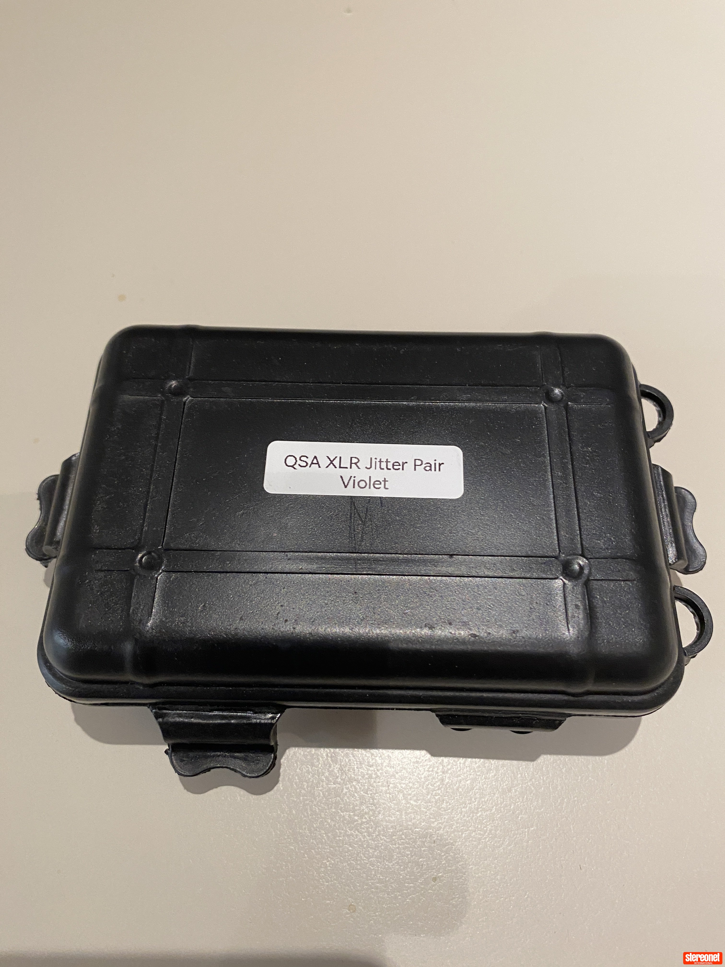 QSA VIOLET XLR Plugs - Interconnects - StereoNET