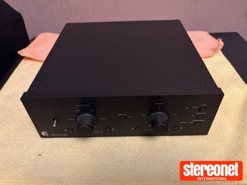 Pro-Ject phono box RS2 Phono Preamplifier