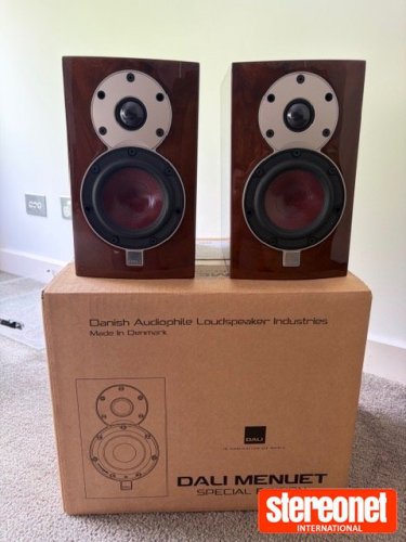 DALI MENUET Bookshelf Loudspeakers - Bookshelf & Small
