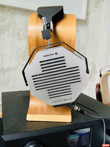 Erzetich Charybdis Headphones - Over/On Ear