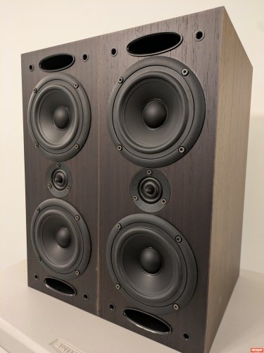 Krix ACOUSTIX Mk2 Bookshelf Loudspeakers