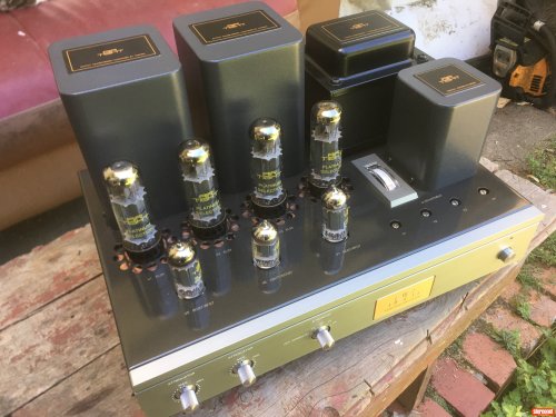 Air Tight ATM-1 Integrated Amplifier (Valve)
