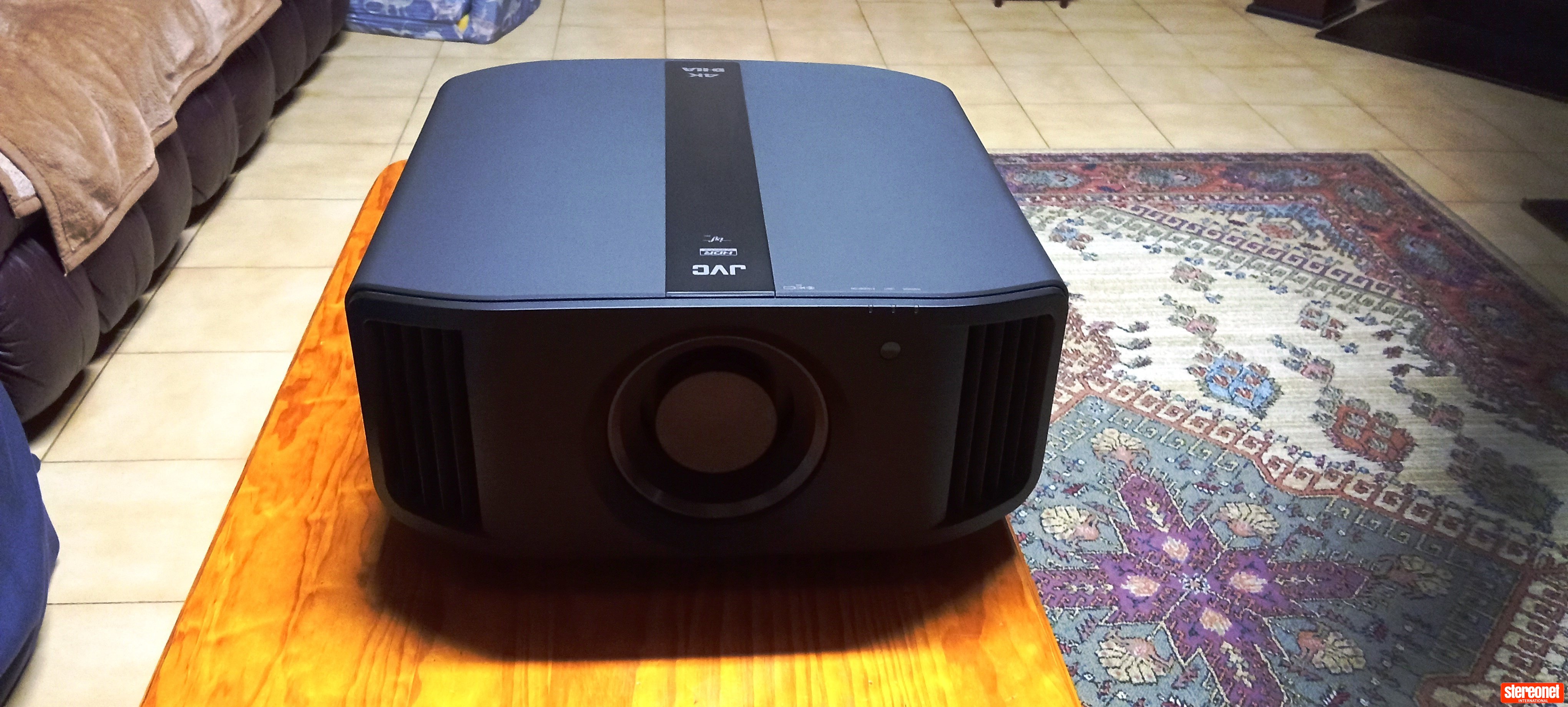 JVC DLA-N7BE Projector