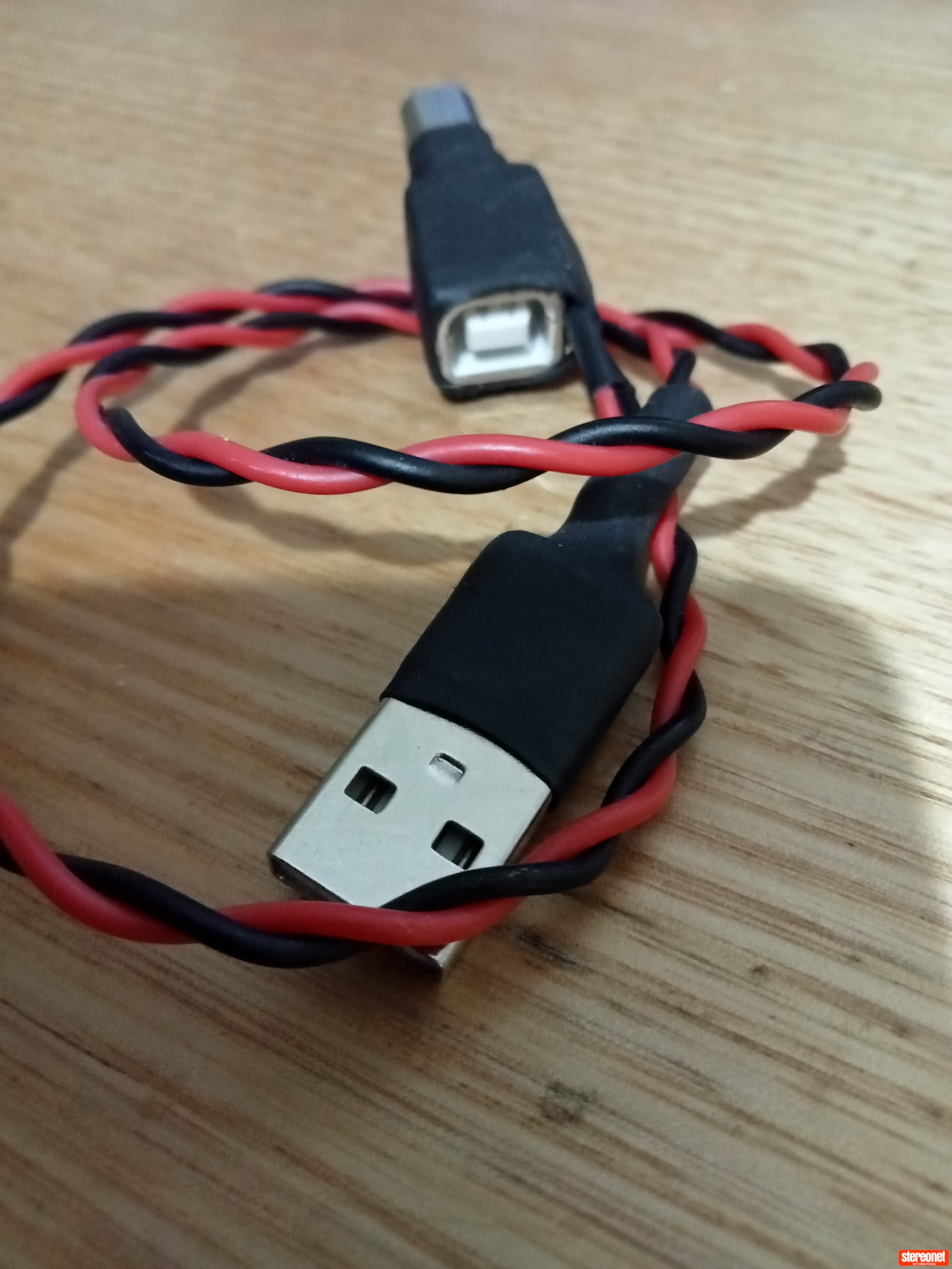 Elijah Audio USB B 5V battery Adapter Computer Accessories