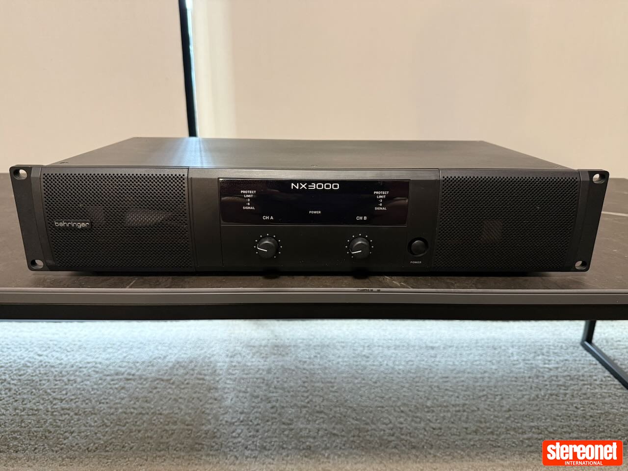Behringer NX3000 Power Amplifier