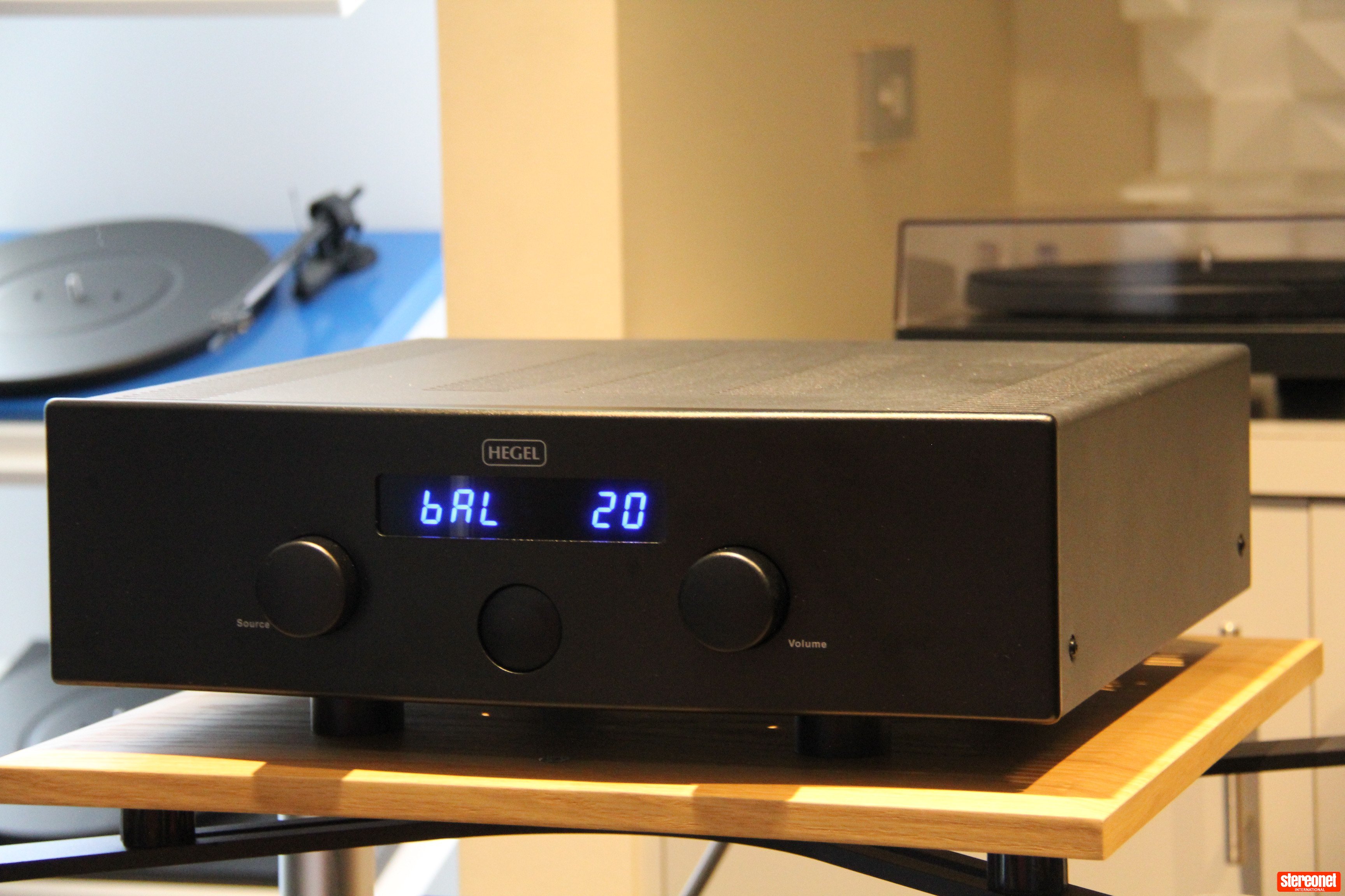 Hegel Music Systems H300 Integrated Amplifier (Solid State)