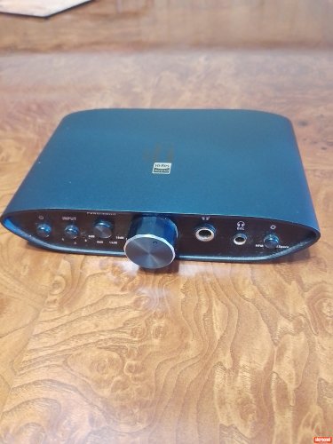 iFi Audio Zen SIGNATURE HFM Headphone Amplifier