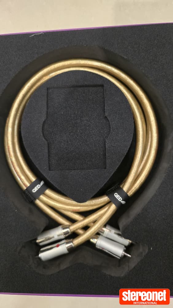 QED Signature S (1m) Interconnect Cables (RCA)