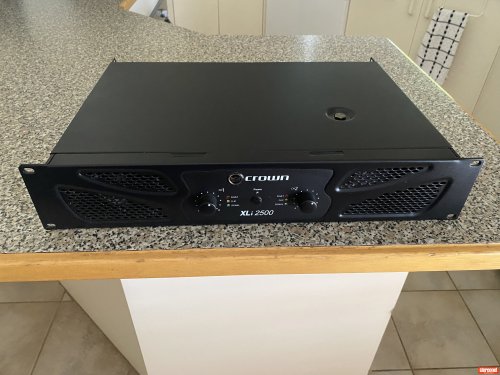Crown XLi 2500 Power Amplifier