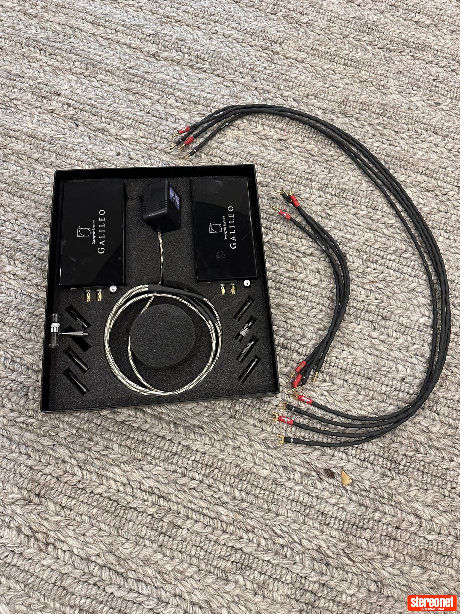 Synergistic Research Element CTS Speaker Cables